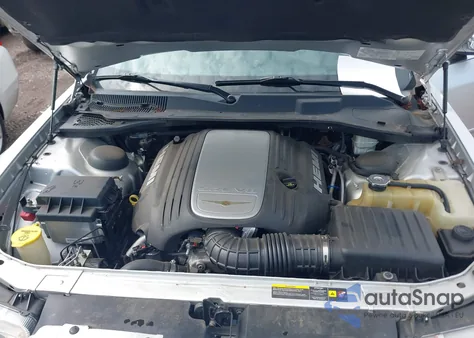 2005 Chrysler 300C z USA, uszkodzony, nr VIN 2C3AA63H75H171258